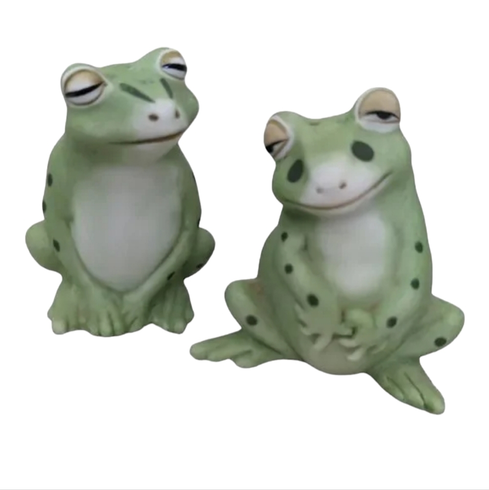 Vintage 1987 Franklin Mint  Frogs Salt and Pepper Shakers Noah's Ark